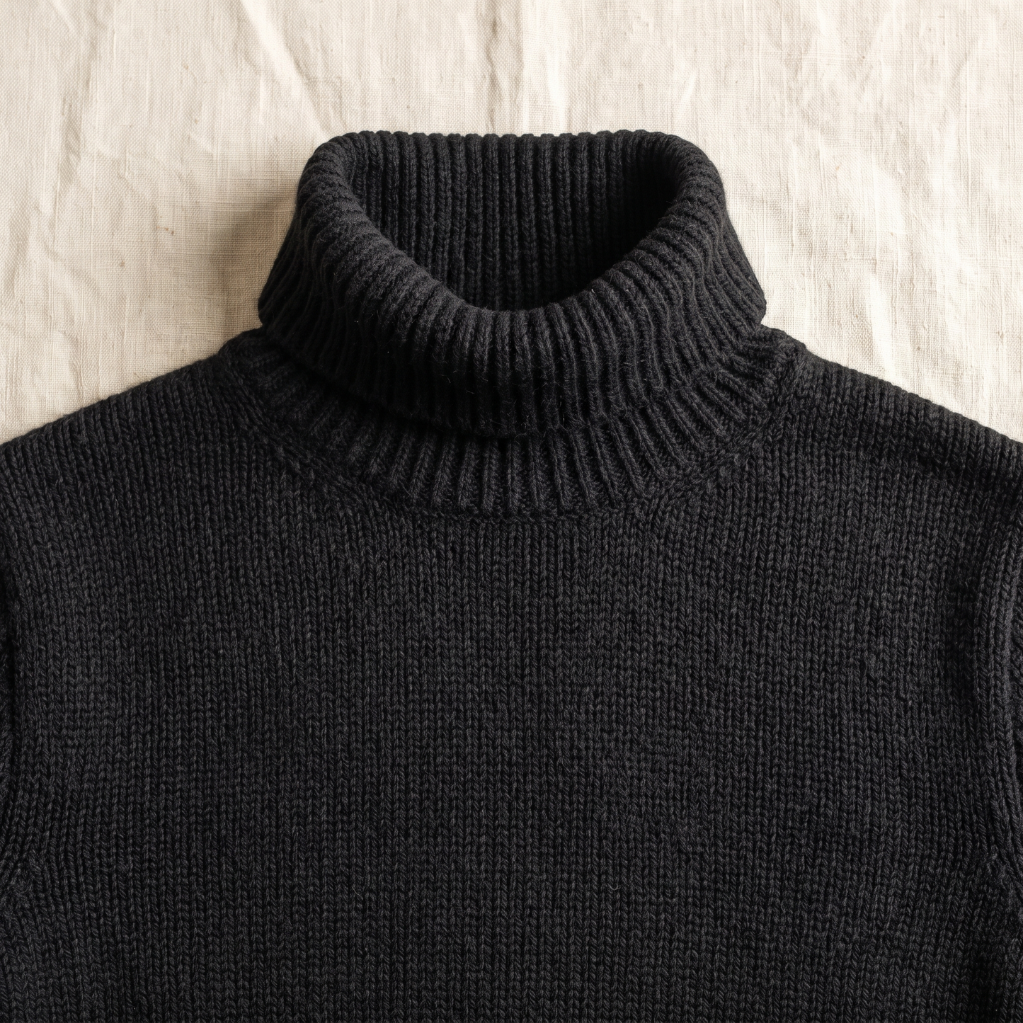Bergen Knitted Turtleneck - fabric detail