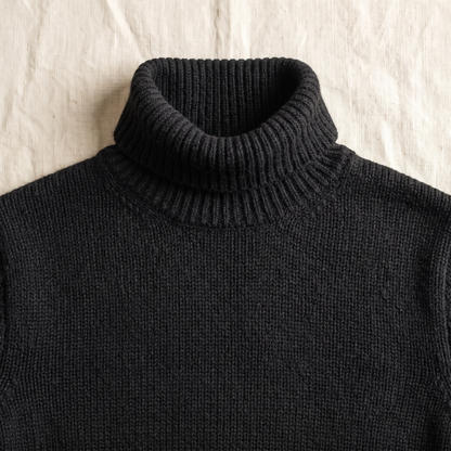 Bergen Knitted Turtleneck - fabric detail