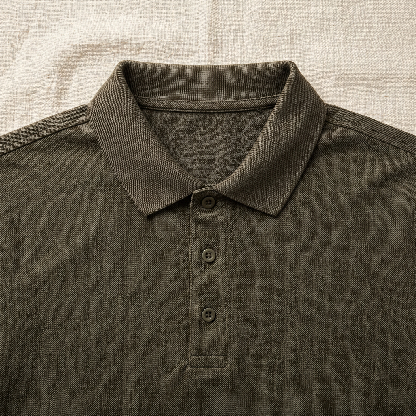 Oliver Polo - fabric detail