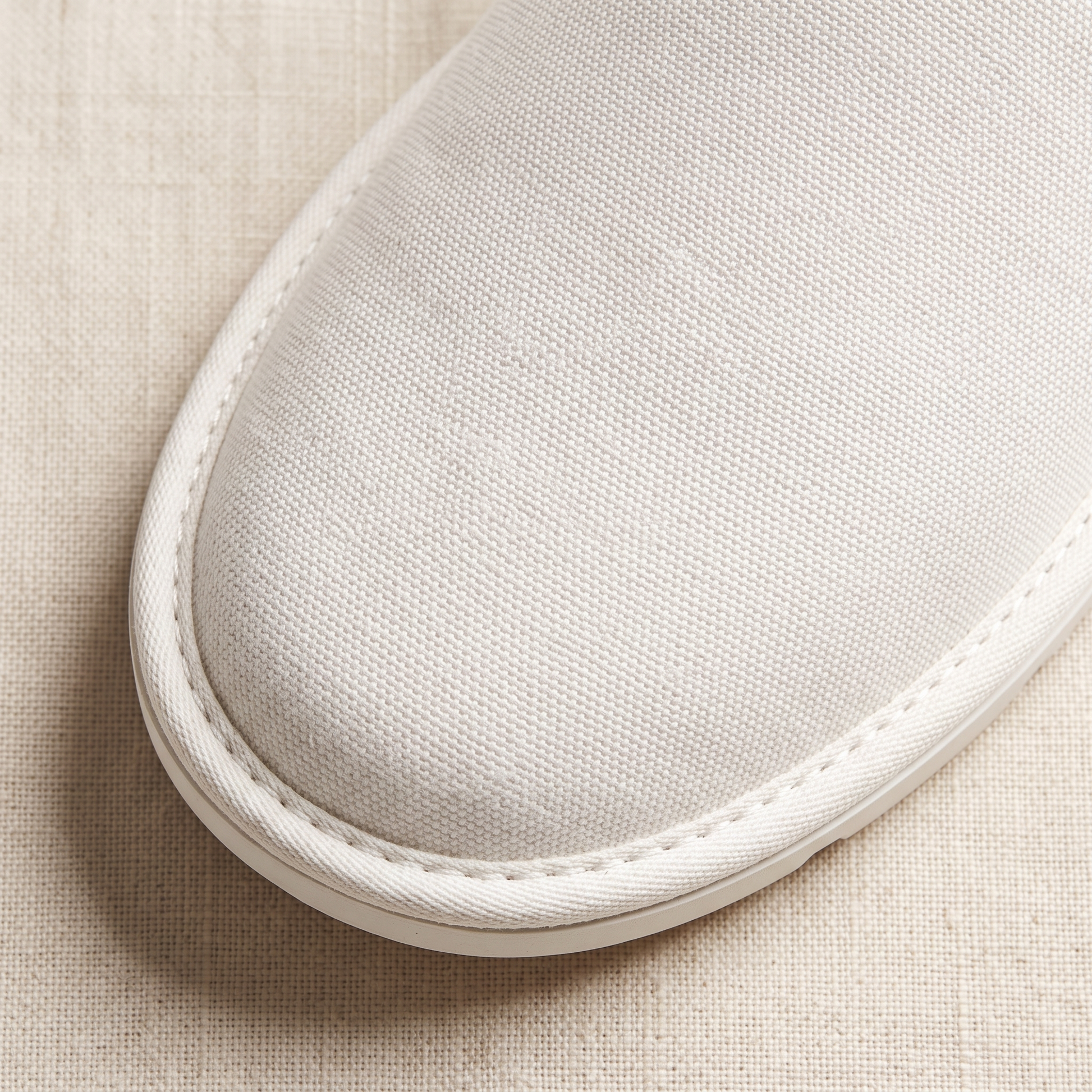 Cove Lightweight Slippers - fabric detail